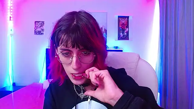 goth minerva online show from 01-06-26, 01:37