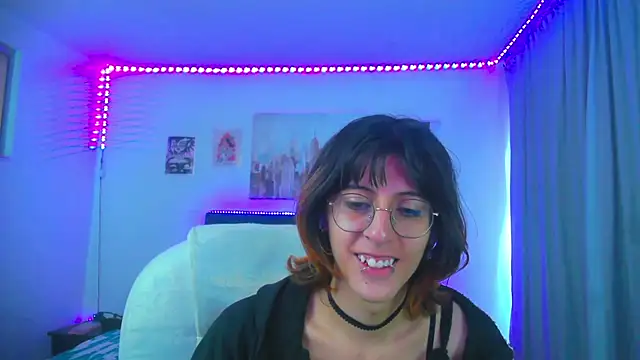 Snapshot of goth_minerva chatting on 07-08-26, 01:37 goth minerva online show from 07-08-26, 01:37