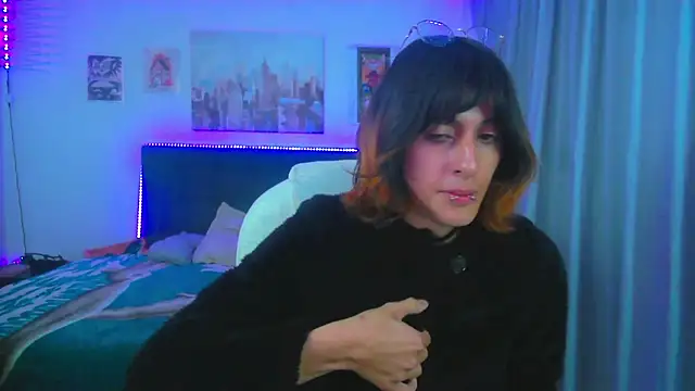 Snapshot of goth_minerva chatting on 07-12-26, 01:24 goth minerva online show from 07-12-26, 01:24