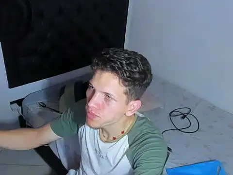 kevinkewman online show from 12-17-25, 03:51