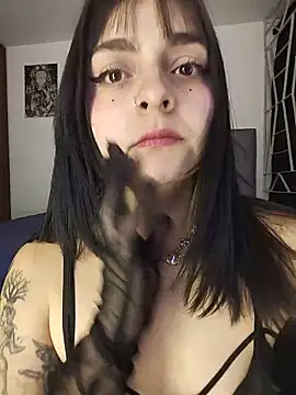 Snapshot of KARINNA__RAVEN chatting on 05-10-26, 12:27 KARINNA RAVEN online show from 05-10-26, 12:27