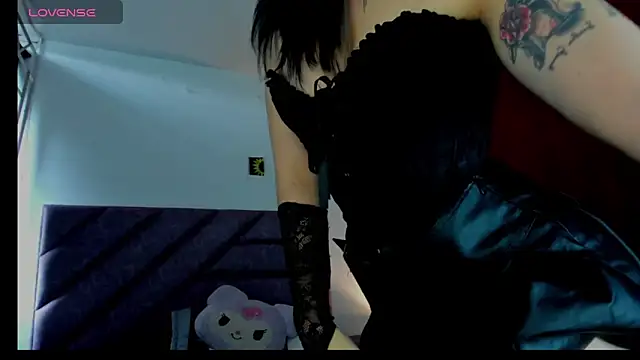 Snapshot of KARINNA__RAVEN chatting on 05-28-26, 09:34 KARINNA RAVEN online show from 05-28-26, 09:34