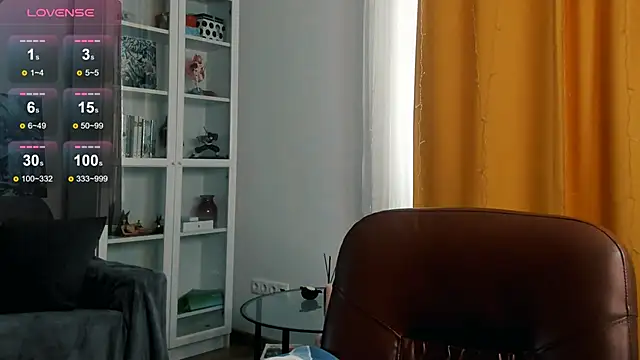 Snapshot of Lillllos chatting on 11-29-25, 04:59 Lillllos online show from 11-29-25, 04:59