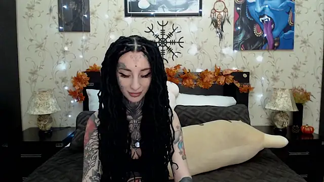 Velvetbat online show from 10-10-25, 07:07