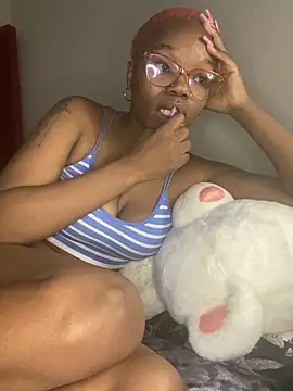 YummyMelanin117 online show from 09-18-25, 06:43