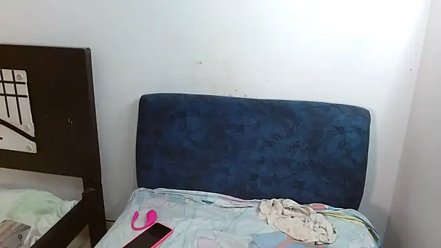 Snapshot of Allyson_Mature chatting on 10-18-25, 09:32 Allyson Mature online show from 10-18-25, 09:32