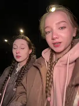 Snapshot of bambi_lu chatting on 10-20-25, 05:57 bambi lu online show from 10-20-25, 05:57