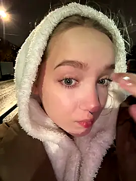 Snapshot of bambi_lu chatting on 10-27-25, 06:01 bambi lu online show from 10-27-25, 06:01