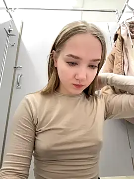 Snapshot of bambi_lu chatting on 11-09-25, 06:06 bambi lu online show from 11-09-25, 06:06