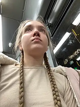 Snapshot of bambi_lu chatting on 11-14-25, 06:06 bambi lu online show from 11-14-25, 06:06