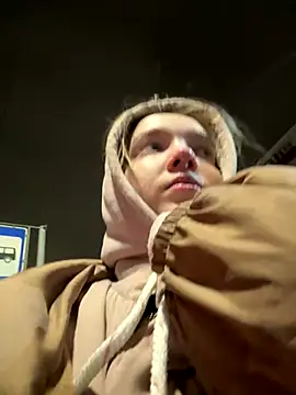 Snapshot of bambi_lu chatting on 11-20-25, 05:01 bambi lu online show from 11-20-25, 05:01