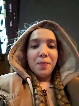 Snapshot of bambi_lu chatting on 12-03-25, 04:27 bambi lu online show from 12-03-25, 04:27