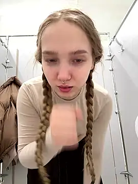 Snapshot of bambi_lu chatting on 01-08-26, 05:26 bambi lu online show from 01-08-26, 05:26