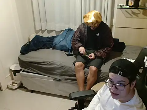 Snapshot of TimiidoSP011 chatting on 11-08-25, 11:03 TimiidoSP011 online show from 11-08-25, 11:03