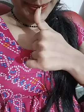 Snapshot of Eshwari_Chopra chatting on 06-20-26, 12:03 Eshwari Chopra online show from 06-20-26, 12:03