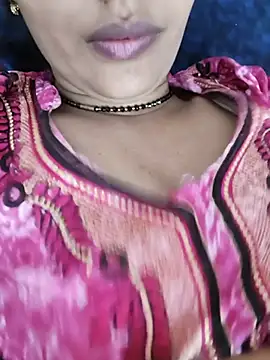 Snapshot of Eshwari_Chopra chatting on 06-21-26, 12:52 Eshwari Chopra online show from 06-21-26, 12:52