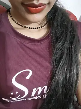 Snapshot of Eshwari_Chopra chatting on 06-22-26, 10:01 Eshwari Chopra online show from 06-22-26, 10:01