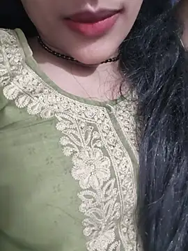 Snapshot of Eshwari_Chopra chatting on 07-02-26, 05:19 Eshwari Chopra online show from 07-02-26, 05:19
