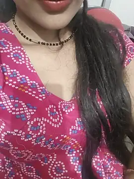 Snapshot of Eshwari_Chopra chatting on 07-04-26, 04:02 Eshwari Chopra online show from 07-04-26, 04:02