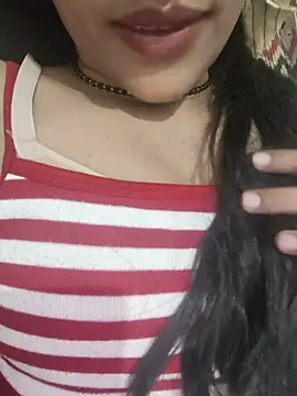 Snapshot of Eshwari_Chopra chatting on 07-20-26, 02:48 Eshwari Chopra online show from 07-20-26, 02:48