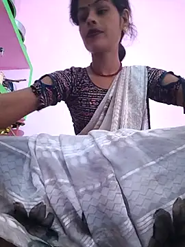 Eshna Dabral online show from 10-09-25, 01:25