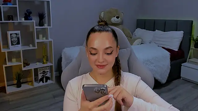 Snapshot of MelanieAlves chatting on 11-28-25, 06:21 MelanieAlves online show from 11-28-25, 06:21