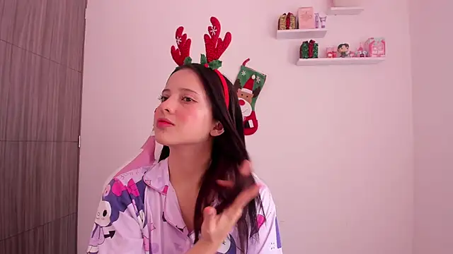 ImBunnyNova online show from 12-17-25, 01:39