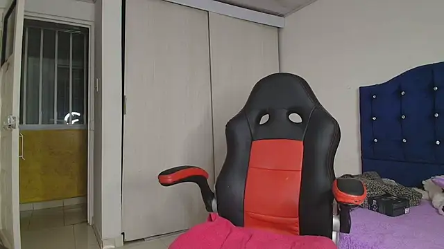 lovehotpink online show from 10-11-25, 11:25