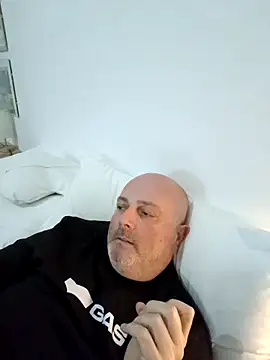 Alexis Bull online show from 02-28-26, 05:36