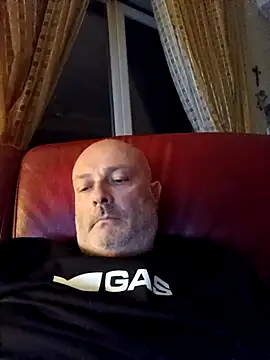 Alexis Bull online show from 04-12-26, 12:37