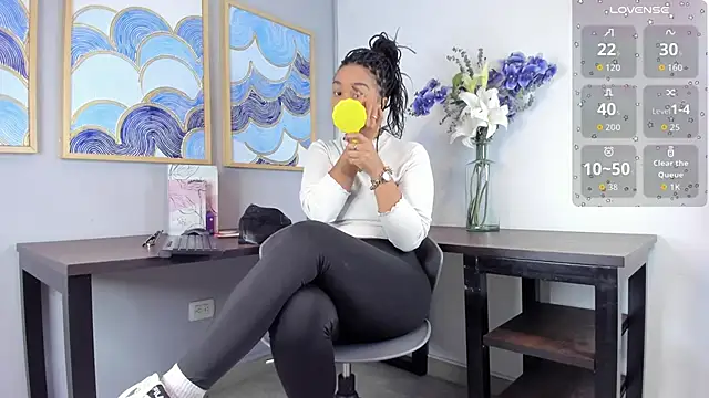 Snapshot of andrea_xoe_ chatting on 10-14-25, 02:07 andrea xoe online show from 10-14-25, 02:07