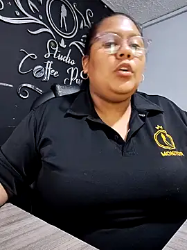 Snapshot of sheila_ro chatting on 02-12-26, 11:44 sheila ro online show from 02-12-26, 11:44