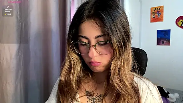 emma  bell  online show from 10-08-25, 09:12