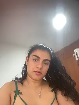 Snapshot of carlafox05 chatting on 11-05-25, 02:06 carlafox05 online show from 11-05-25, 02:06