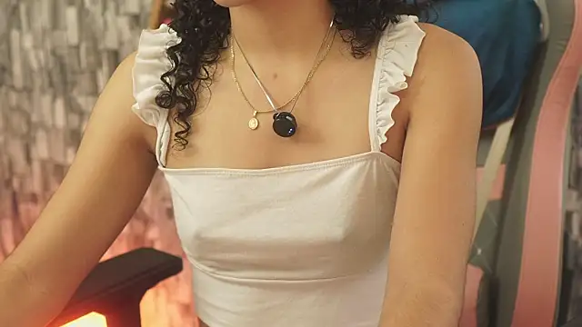 Snapshot of bonniie_98_ chatting on 05-15-26, 07:10 bonniie 98 online show from 05-15-26, 07:10