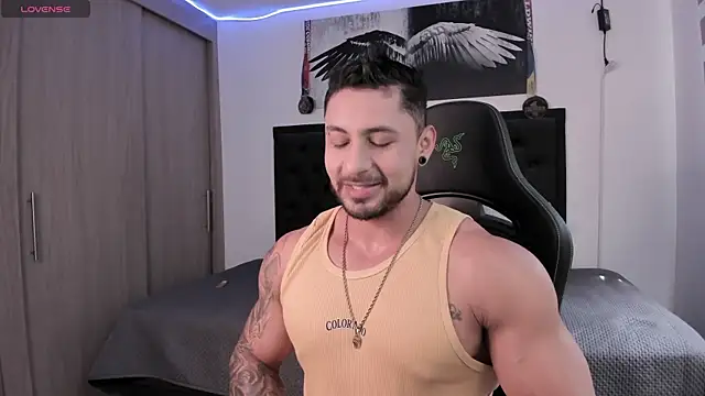 santi aesthetic online show from 11-06-25, 05:03