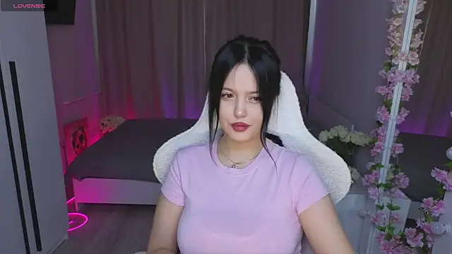 Snapshot of Betty__Davvis chatting on 10-06-25, 01:52 Betty Davvis online show from 10-06-25, 01:52