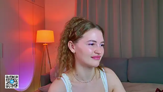 Snapshot of TesssaHart chatting on 06-22-26, 10:12 TesssaHart online show from 06-22-26, 10:12