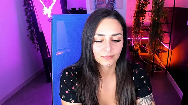 Snapshot of ValeriiMills chatting on 09-15-25, 03:01 ValeriiMills online show from 09-15-25, 03:01