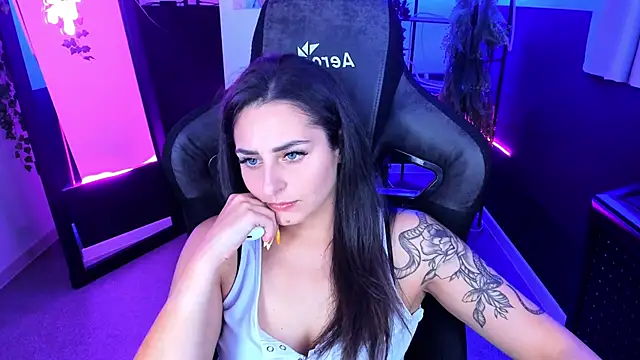 Snapshot of ValeriiMills chatting on 09-22-25, 03:47 ValeriiMills online show from 09-22-25, 03:47