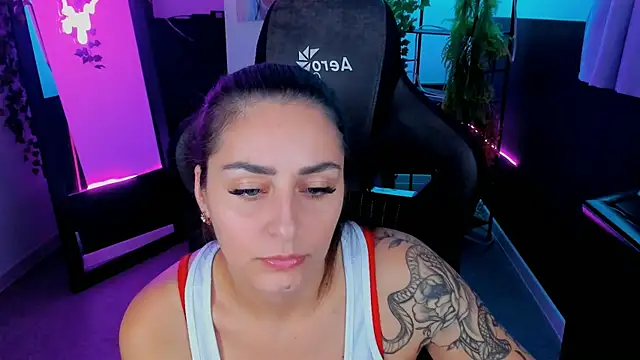 Snapshot of ValeriiMills chatting on 09-25-25, 02:54 ValeriiMills online show from 09-25-25, 02:54