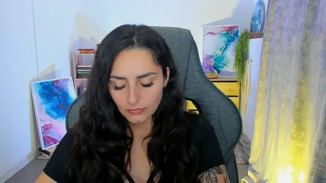 Snapshot of ValeriiMills chatting on 09-26-25, 02:43 ValeriiMills online show from 09-26-25, 02:43