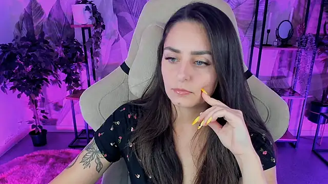 Snapshot of ValeriiMills chatting on 09-27-25, 03:06 ValeriiMills online show from 09-27-25, 03:06