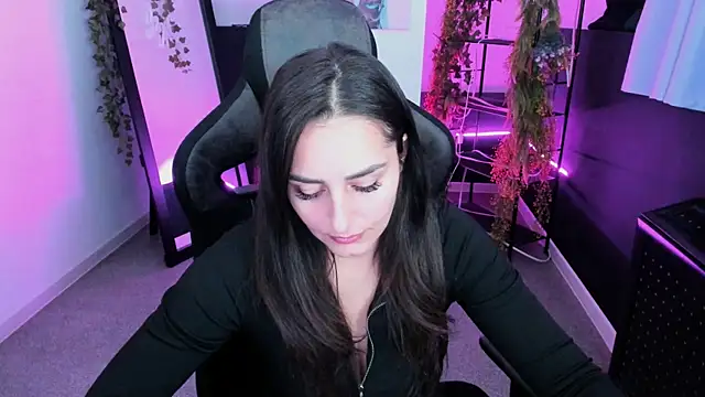 Snapshot of ValeriiMills chatting on 10-29-25, 02:41 ValeriiMills online show from 10-29-25, 02:41