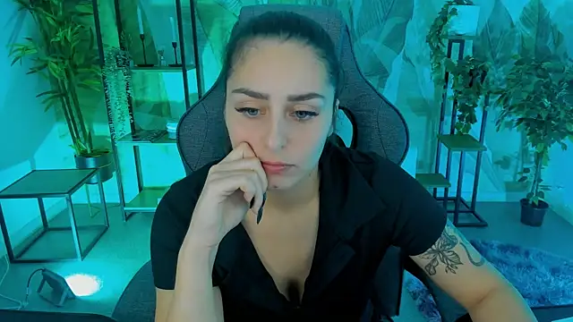 Snapshot of ValeriiMills chatting on 11-03-25, 02:51 ValeriiMills online show from 11-03-25, 02:51