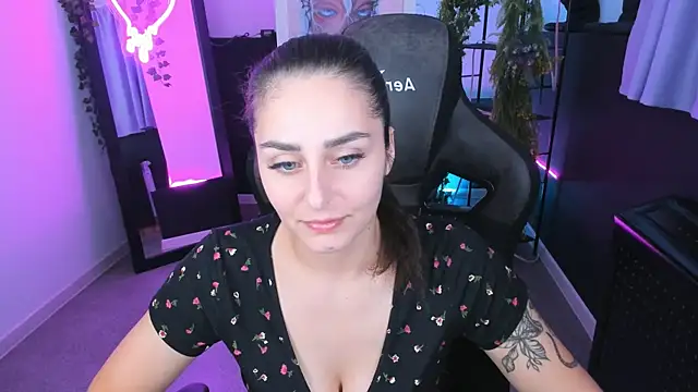 Snapshot of ValeriiMills chatting on 11-05-25, 02:39 ValeriiMills online show from 11-05-25, 02:39