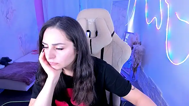 Snapshot of ValeriiMills chatting on 12-04-25, 04:05 ValeriiMills online show from 12-04-25, 04:05