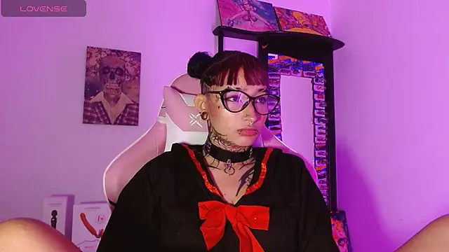 SharaRoss1 online show from 04-18-26, 02:48