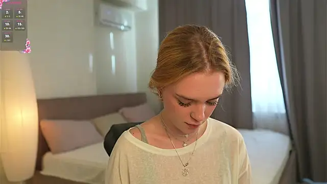 Snapshot of Cyberheart_ chatting on 11-19-25, 11:10 Cyberheart online show from 11-19-25, 11:10