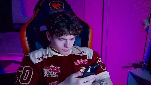 Snapshot of DanyDavis chatting on 09-13-25, 09:14 DanyDavis online show from 09-13-25, 09:14